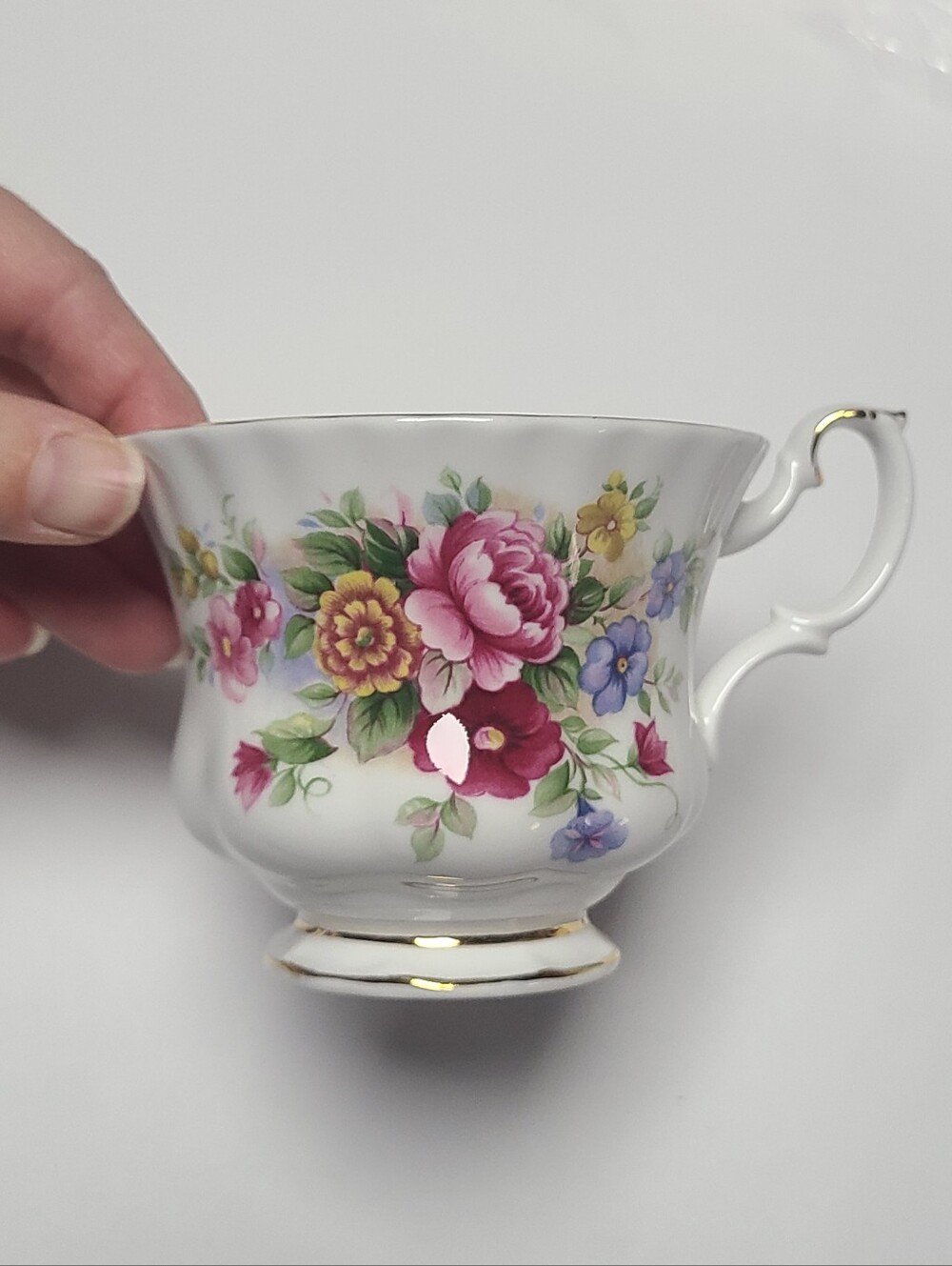 Vintage Royal Albert Chelsea Garden England Fine Bone China Gold Rim Tea Cup
